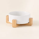 Gamelle Cozylow Lerk, bol en céramique sur support en bois naturel