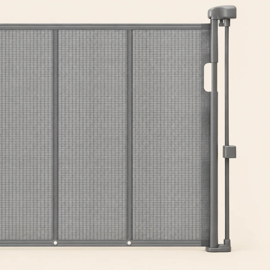 87 cm Retractable Dog Gate — Skjerm